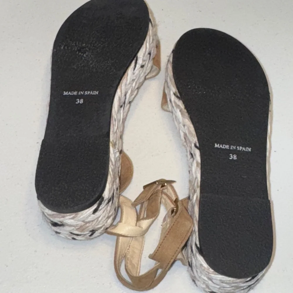 EUC Espadrilles Brand Made in Spain Platform Sandal Ankle Strap Size 38 EU - Picture 7 of 7